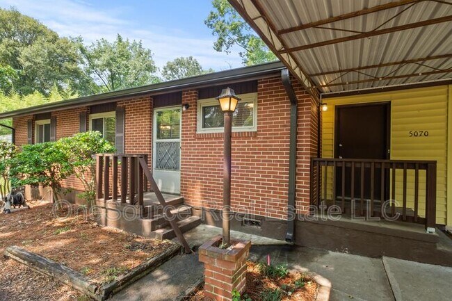Foto del edificio - 5070 Crowe Dr SE