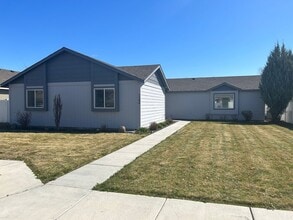 Building Photo - 1586 Meriwether Ave