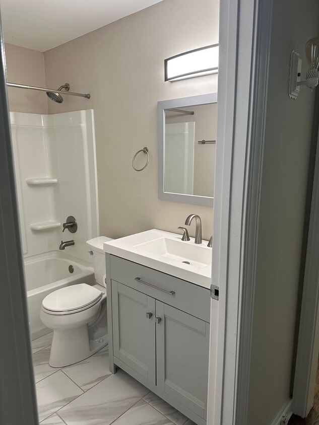Primary Photo - $2,200 / 2 br / 2 ba / 864 sqft