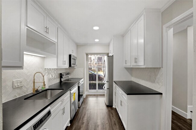 Foto del edificio - 2218 Winrock Blvd