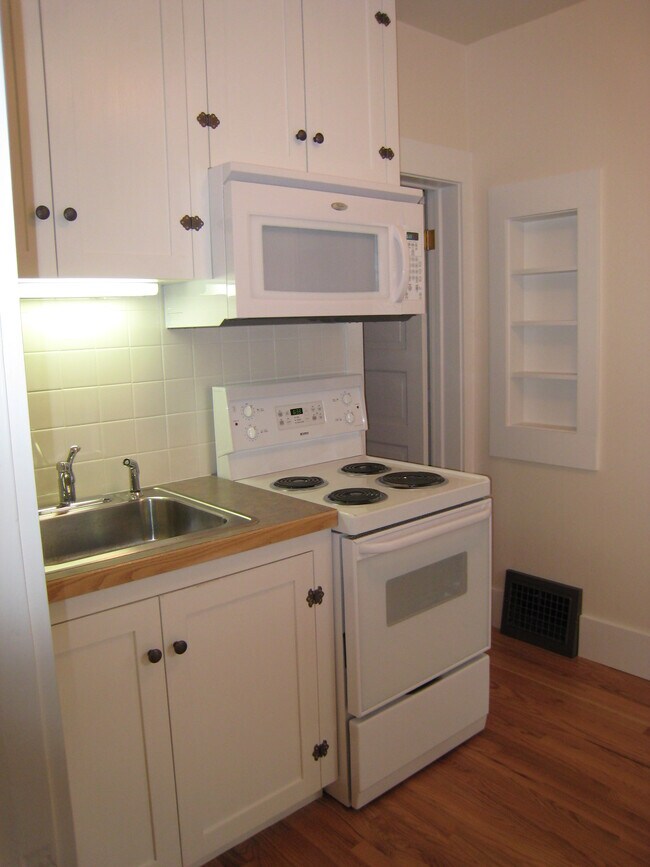 Foto del edificio - 304 Peterson St