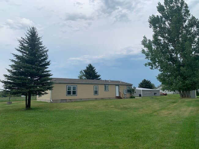 Building Photo - 1523 Bryan Rd
