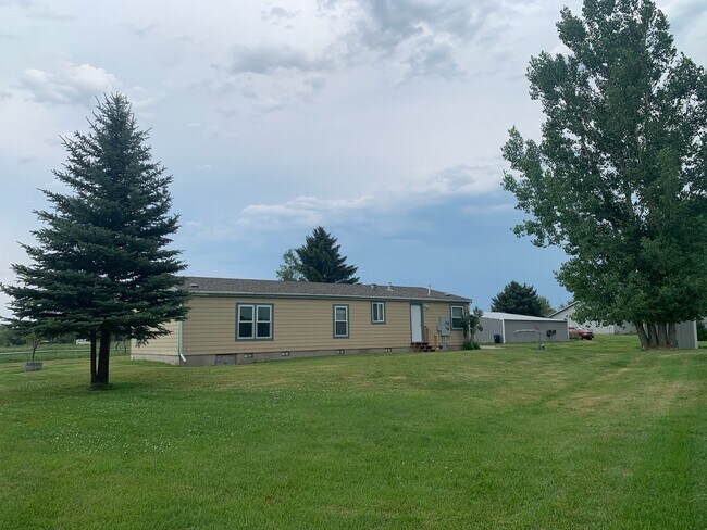 Foto del edificio - 1523 Bryan Rd