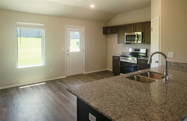 Building Photo - 2987 W McLaren Dr