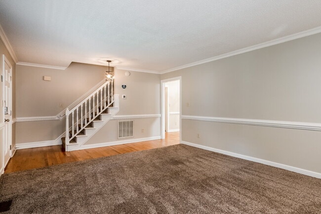 Building Photo - 1011 Mingo Pl