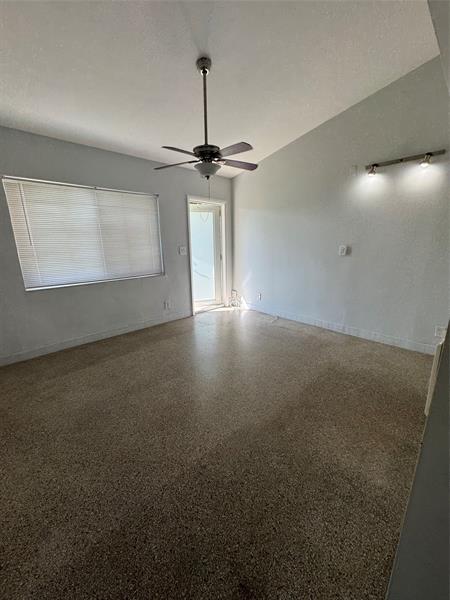 Foto del edificio - 2025 N 16th Ave