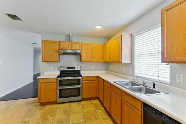 Foto del edificio - 707 Gunters Mtn Ln