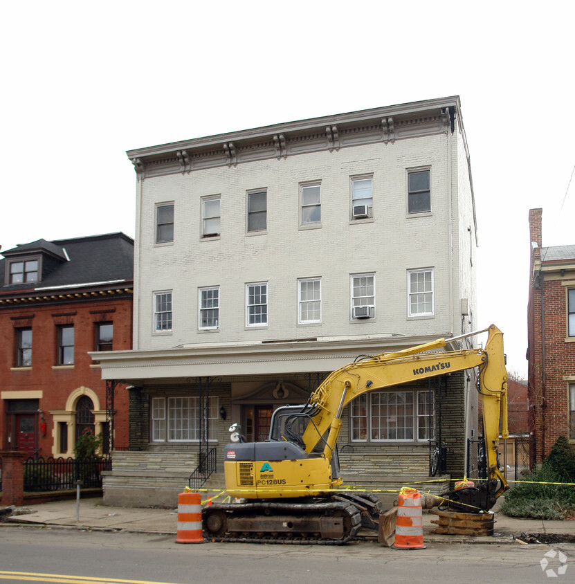 Building Photo - Allegheny Arms