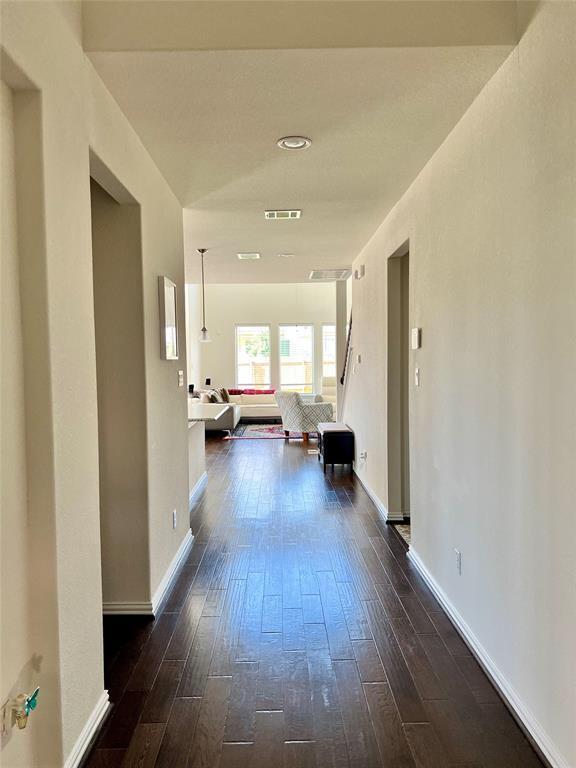 Building Photo - 3900 Eland Dr