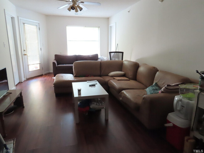 Foto del edificio - Room in Condo on Crab Orchard Dr