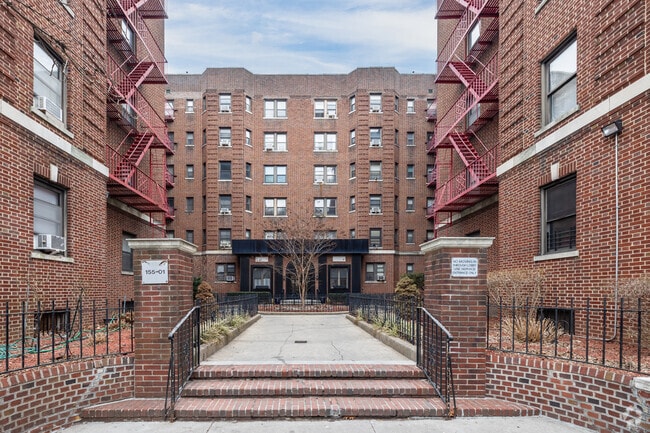 Building Photo - 15501 90th Ave