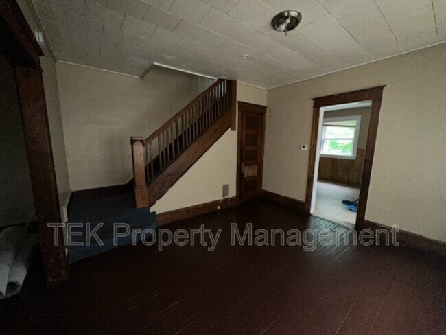 Foto del edificio - 444-446 Cottage Street