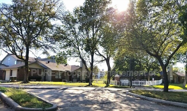 810/104 Castleglen Drive - 810/104 Castleglen Drive Apartment