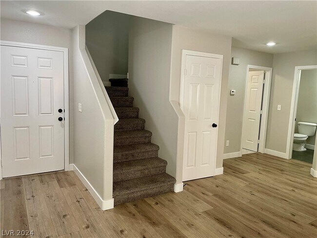 Foto del edificio - 6237 Capehart Falls St