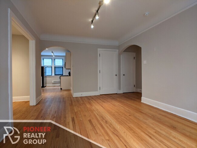 Foto del edificio - 2317 N Rockwell St
