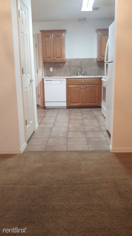 Building Photo - 1225 Lakeview Estates Dr