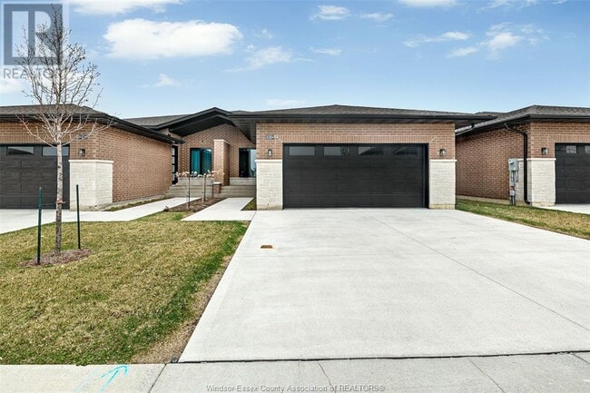 Building Photo - 658 LilyMac Blvd