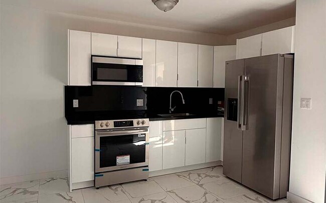 Foto del edificio - 811 E 52nd St