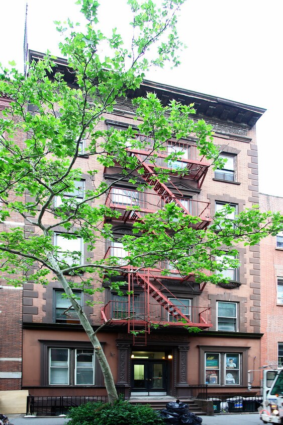 Foto del edificio - 454 W 22nd St