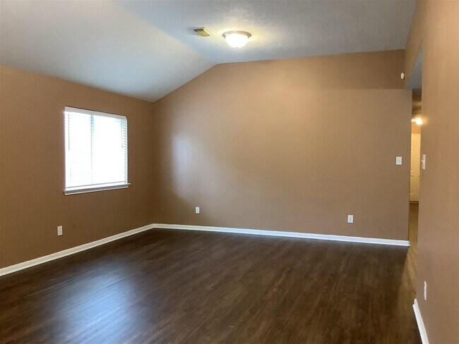 Building Photo - 6318 Barton Hollow Ln