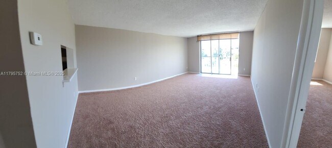 Building Photo - 484 NW 165th St