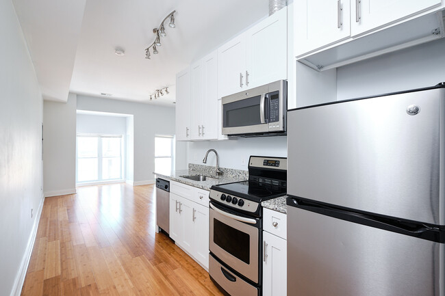 Building Photo - 1305 H St NE