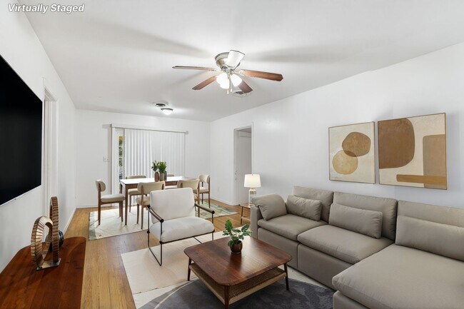 Photo - 4 Bedroom House with Back Deck