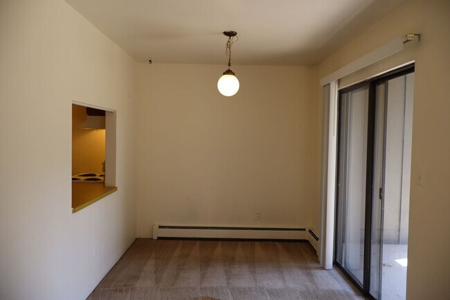 Building Photo - Comfortable Condo Living in Central Fort C...