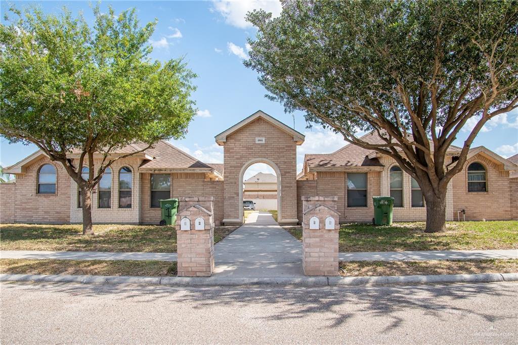 Foto principal - 1007 Cedarwood Dr