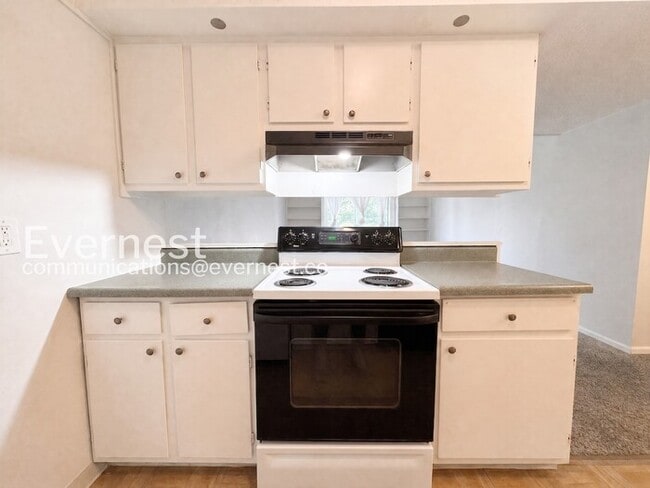 Building Photo - 1606 Cottonwood Dr