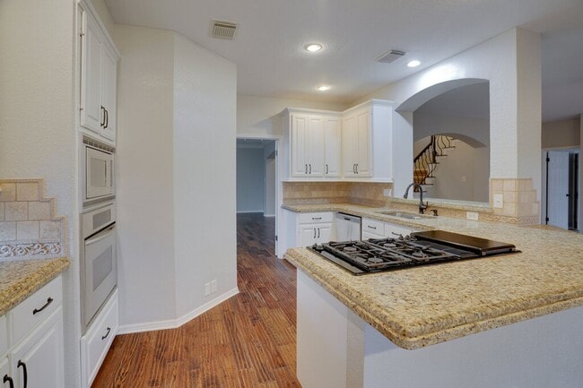 Building Photo - 10218 Scull Creek Dr