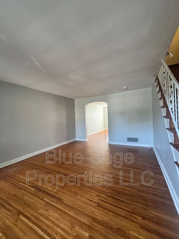 Foto del edificio - 2304 Bond Ave