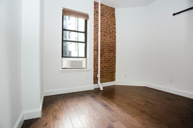 Building Photo - 97 2nd Ave