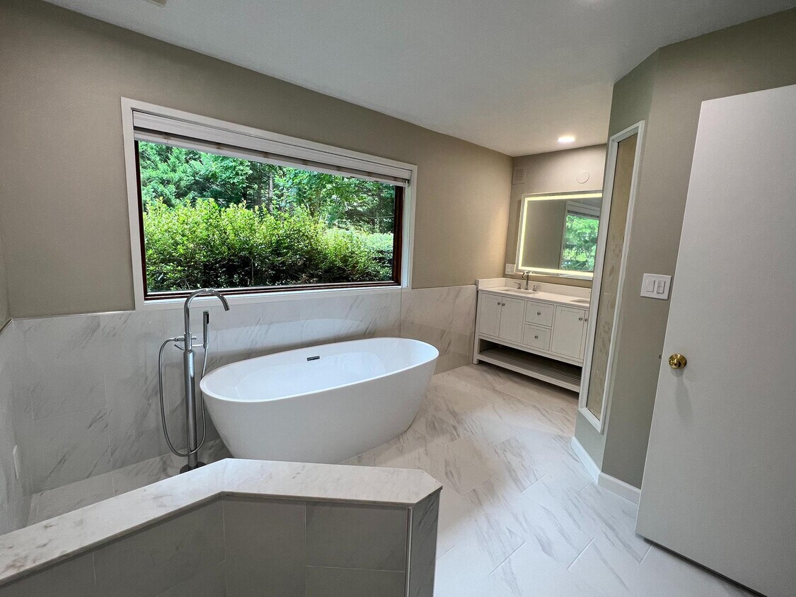 Foto del edificio - 6710 Persimmon Tree Rd