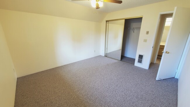 Building Photo - 3520 Lebon Dr
