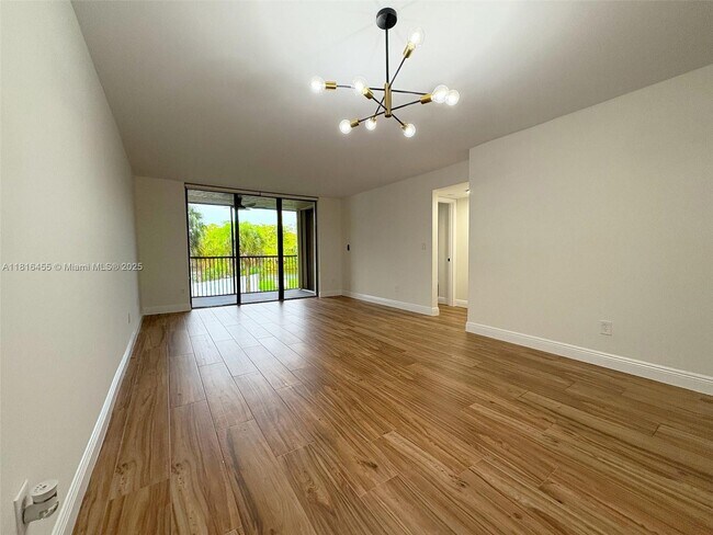 Foto del edificio - 2900 NW 42nd Ave