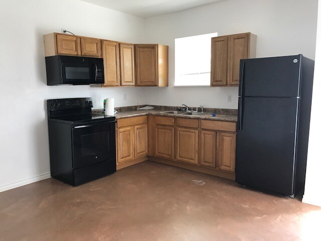 Building Photo - 354 Edwards Rd