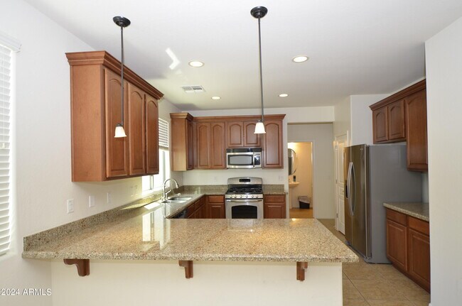 Foto del edificio - 1680 W Swan Pl