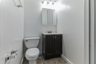 EnSuite Bathroom - Barkley Village Apartments