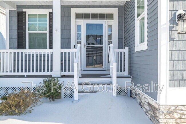 Building Photo - 5025 Rivermere Ln