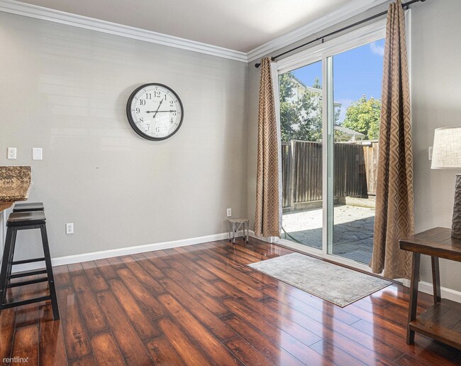 Building Photo - 3 br, 2.5 bath House - 6060 Autumn Leaf Co...