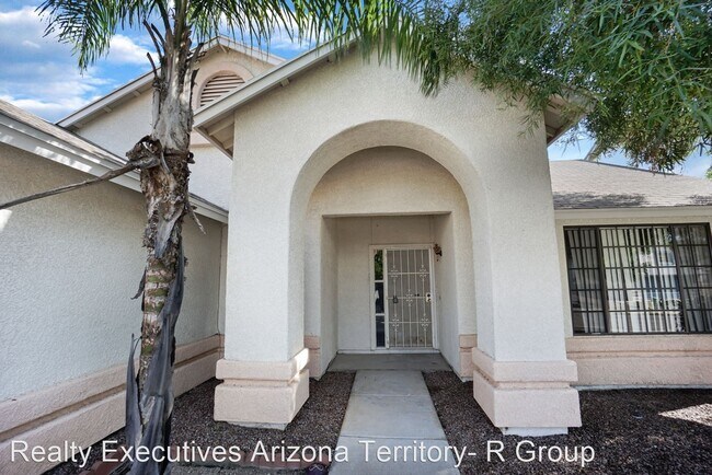 Building Photo - 3 br, 2 bath House - 10188 E. Kensington Dr.