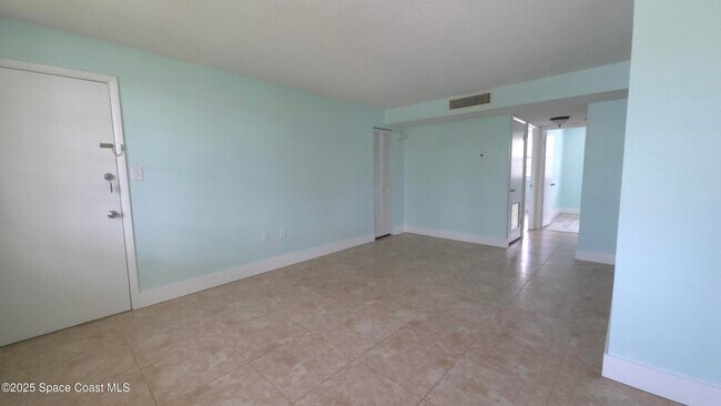 Foto del edificio - 8401 N Atlantic Ave