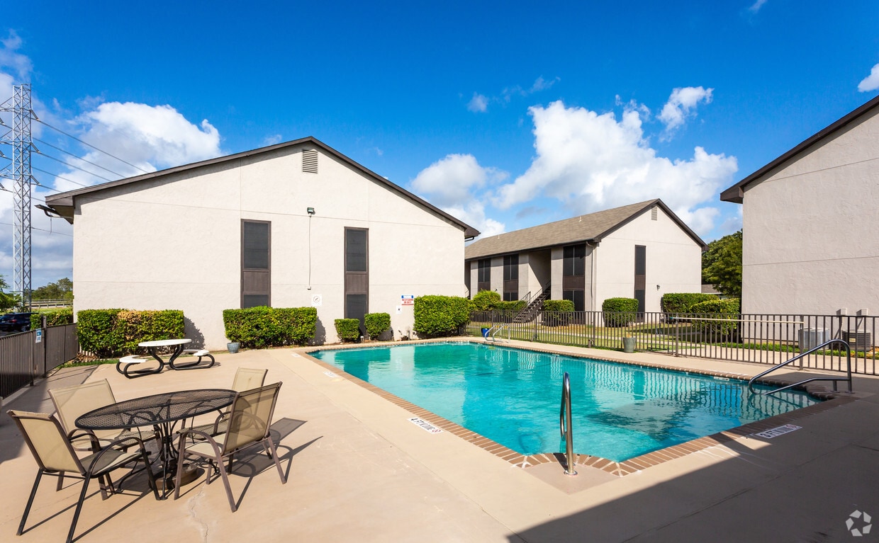 Marigold Apartments 2303 Goliad Rd San Antonio, TX Apartments for