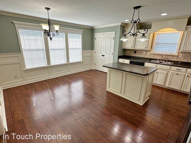 Foto del edificio - 3 br, 2 bath House - 4144 Bright Creek Rd