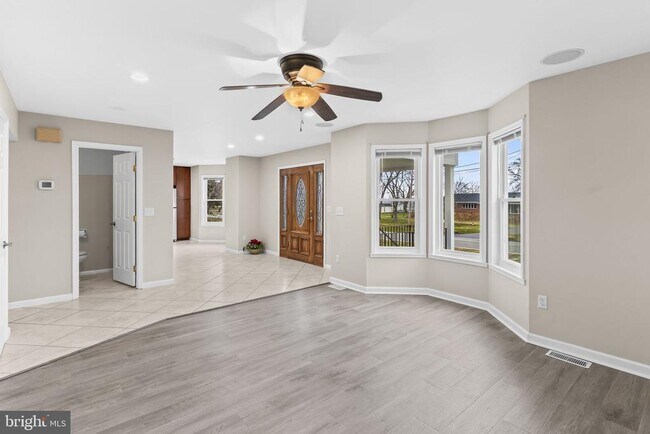 Foto del edificio - 25001 Half Pone Point Rd