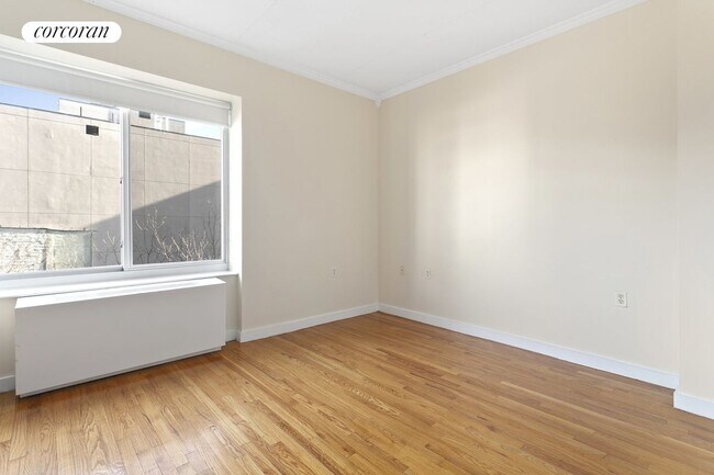 Building Photo - 892 Bergen St