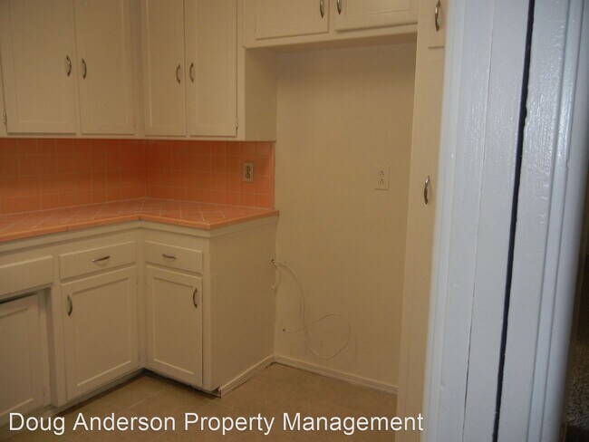 Building Photo - 4 br, 2 bath House - ***1132 WEST AVENUE J-12