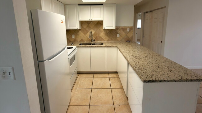 Building Photo - 11470 Char Ann Dr