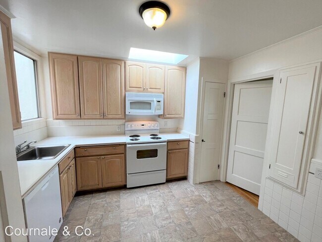 Foto del edificio - 2 br, 2 bath House - 3726 Kirkham Street